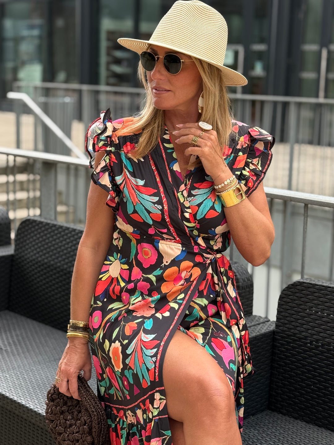 Robe longue fond noir FLEURI 270