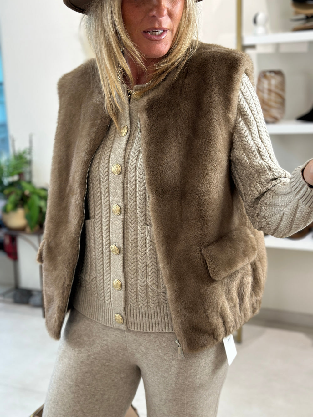 Gilet fourrure taupe/camel F082