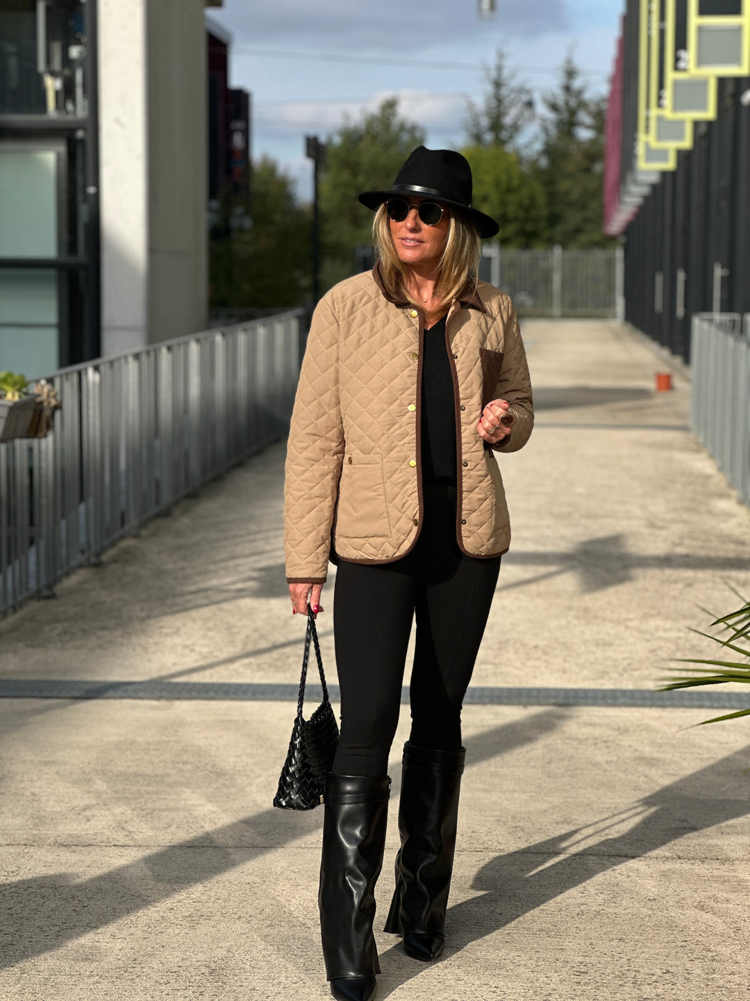 Doudoune Capucine matelassé beige et effet daim choco HX1815CFG