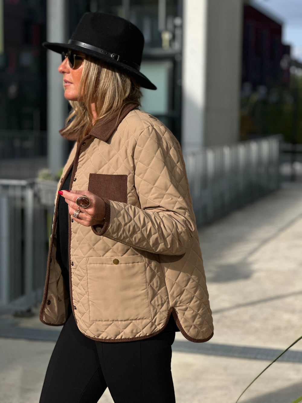 Doudoune Capucine matelassé beige et effet daim choco HX1815CFG