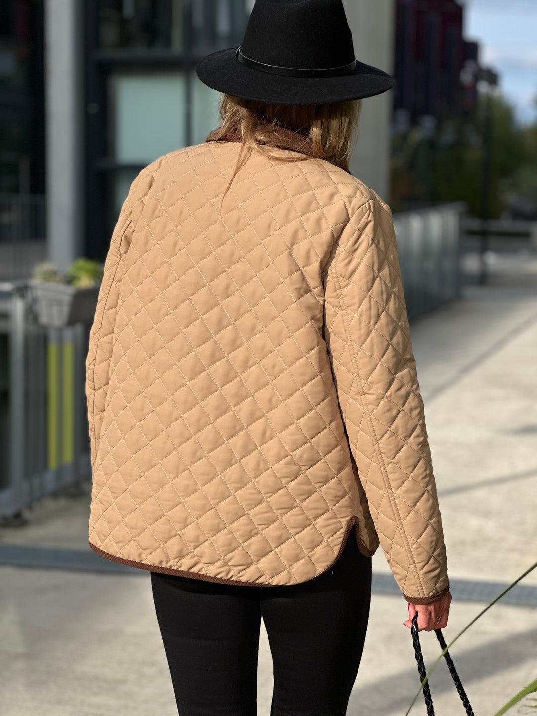 Doudoune Capucine matelassé beige et effet daim choco HX1815CFG