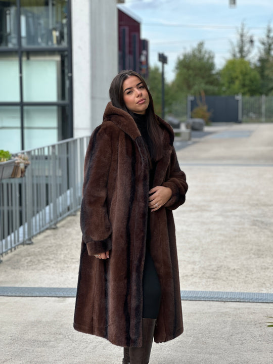 Manteau fourrure capuche marron (moda) 41042