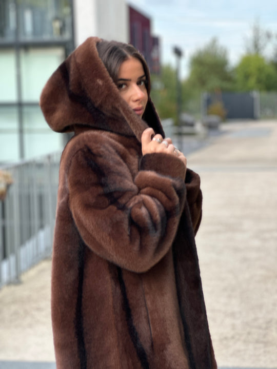 Manteau fourrure capuche marron (moda) 41042