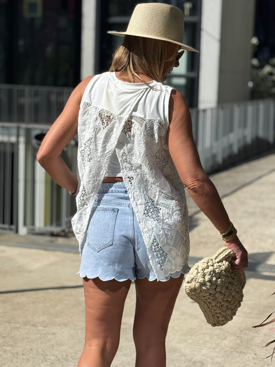 Top brodé BLANC dos ouvert