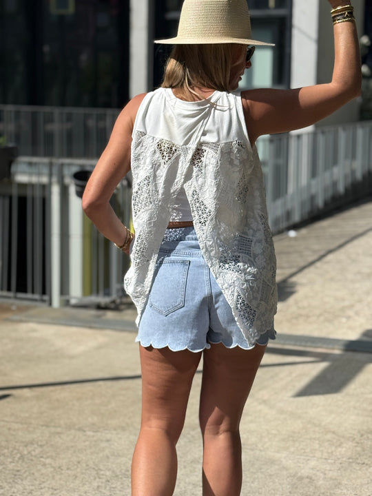 Top brodé BLANC dos ouvert