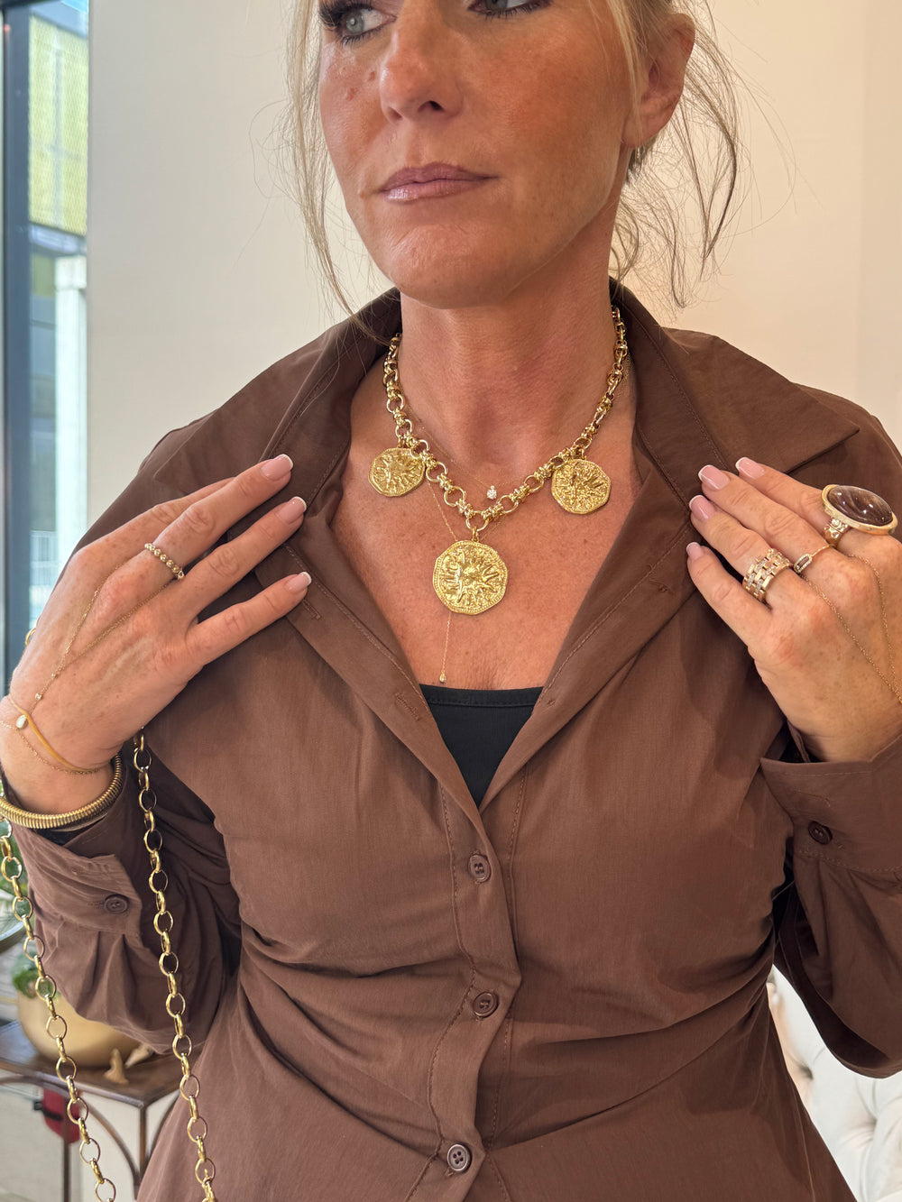 Collier court trois medaillons