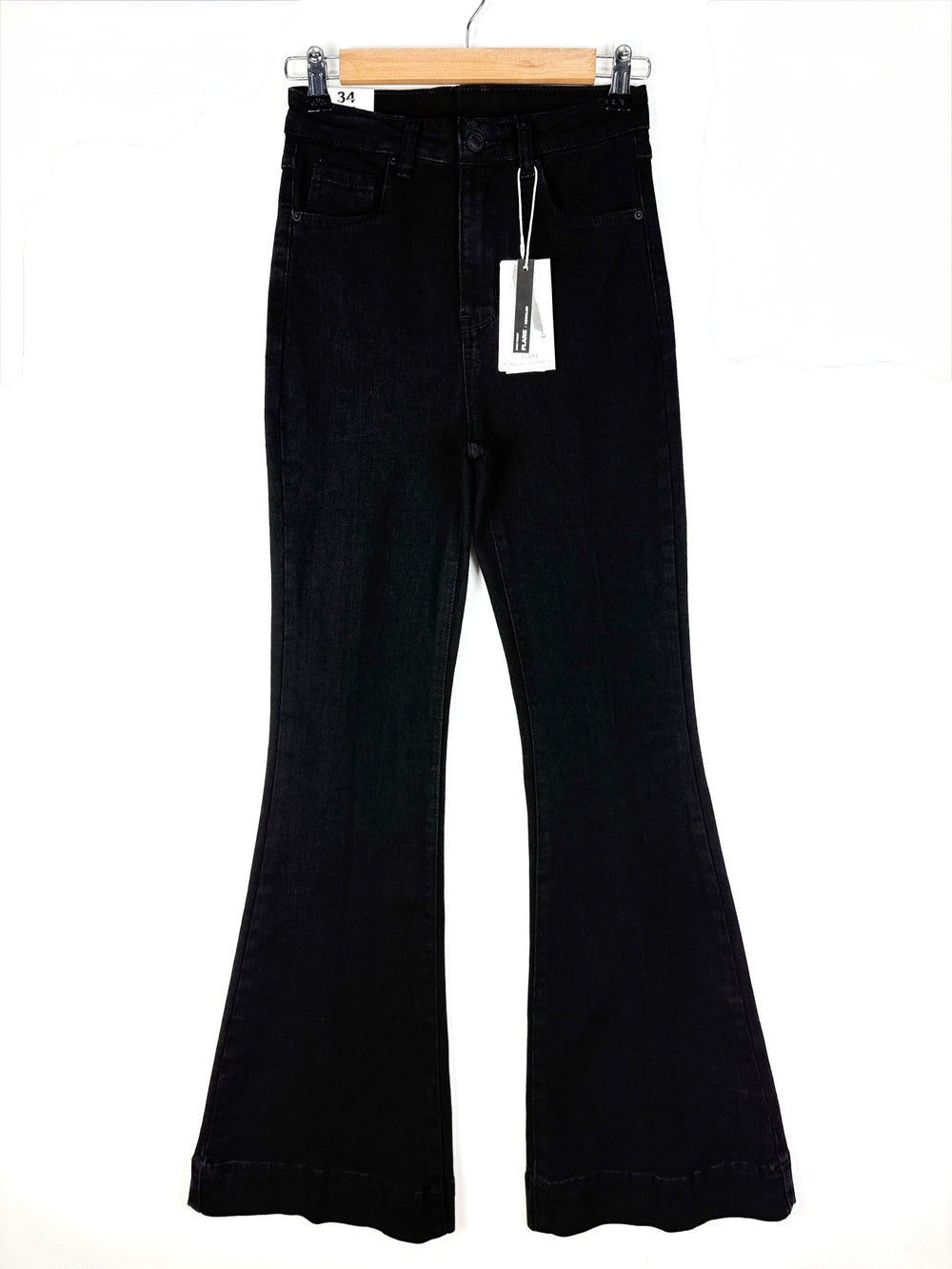 Jean flare Noir 8918 (taille peu petit)