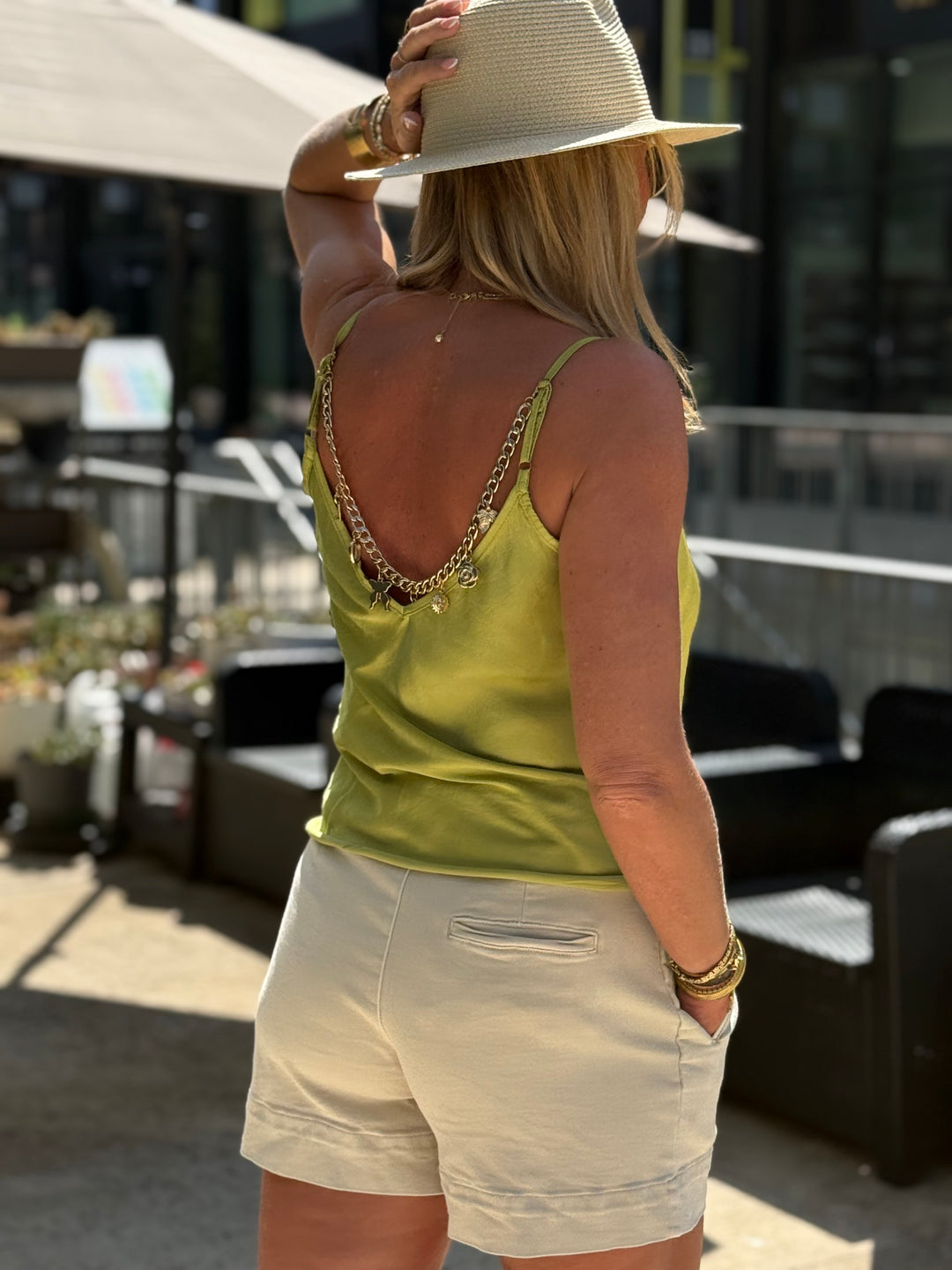 Top satin dos chaînes