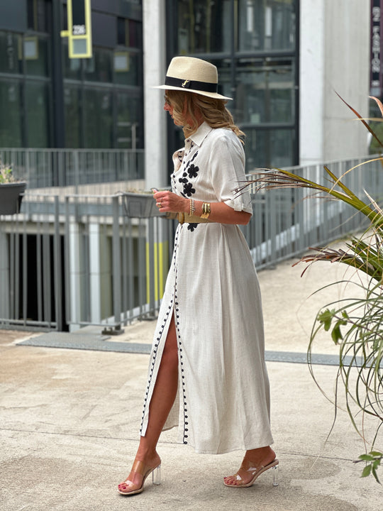 Robe longue lin ceinturée brodée Ro61871
