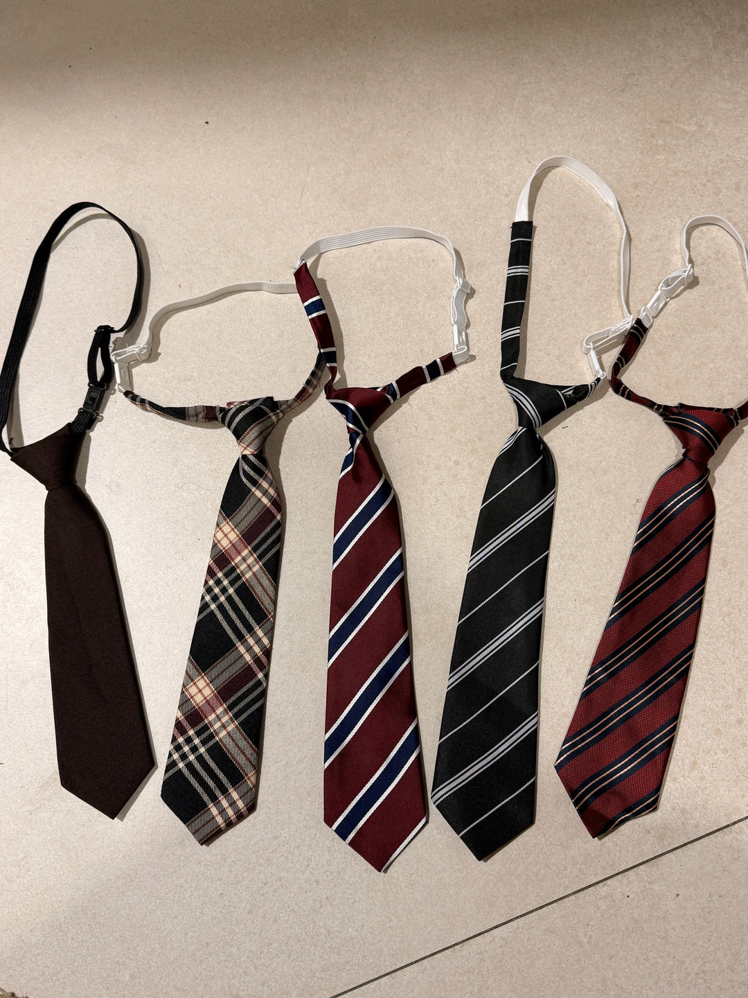 Petit cravate élastique