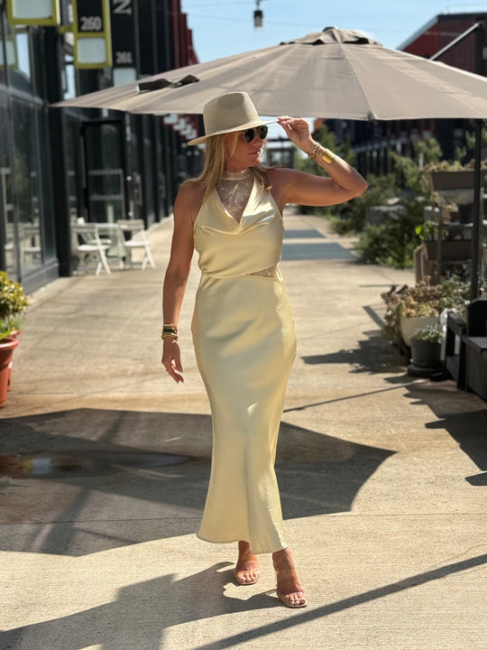Robe satin jaune K9-50