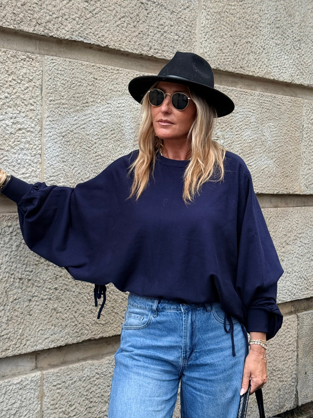 Pull manches loose bleu marine B2022