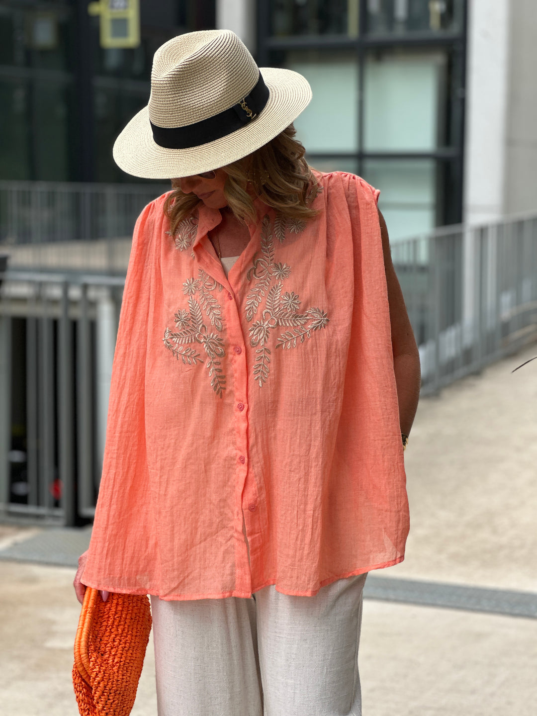 Chemise Orange brodée sans manches 2931