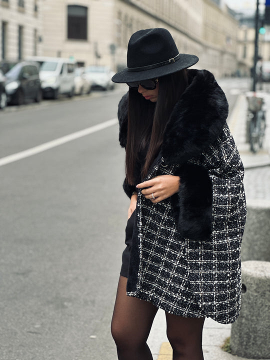 Cape Manteau tweed noir fourrure 3-281