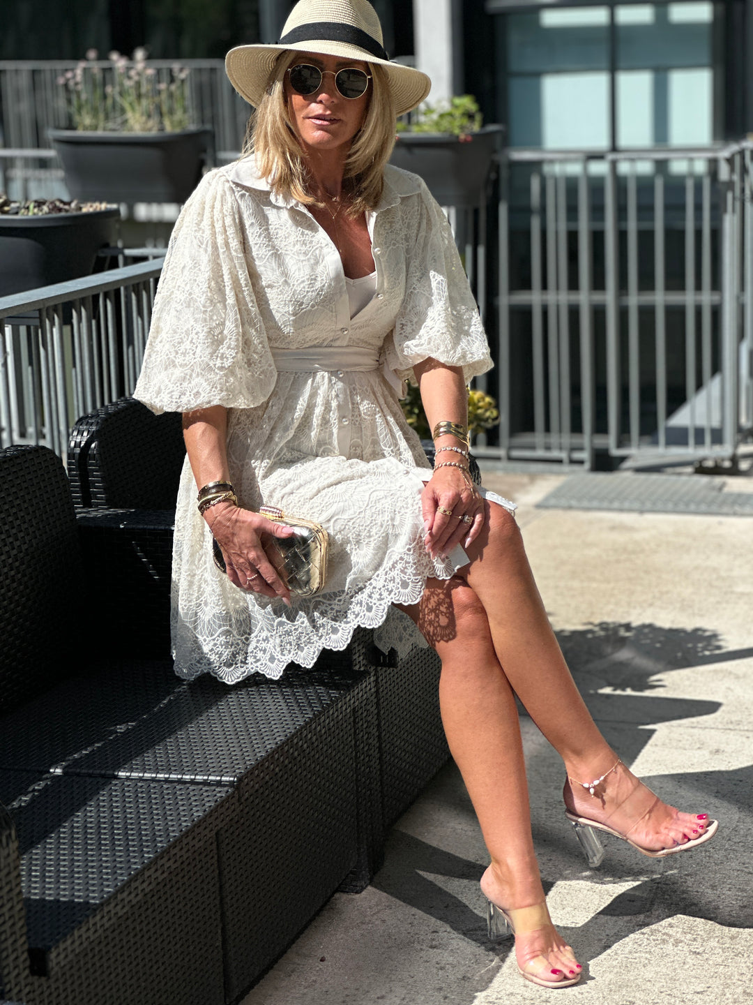 Robe manches bouffantes dentelle