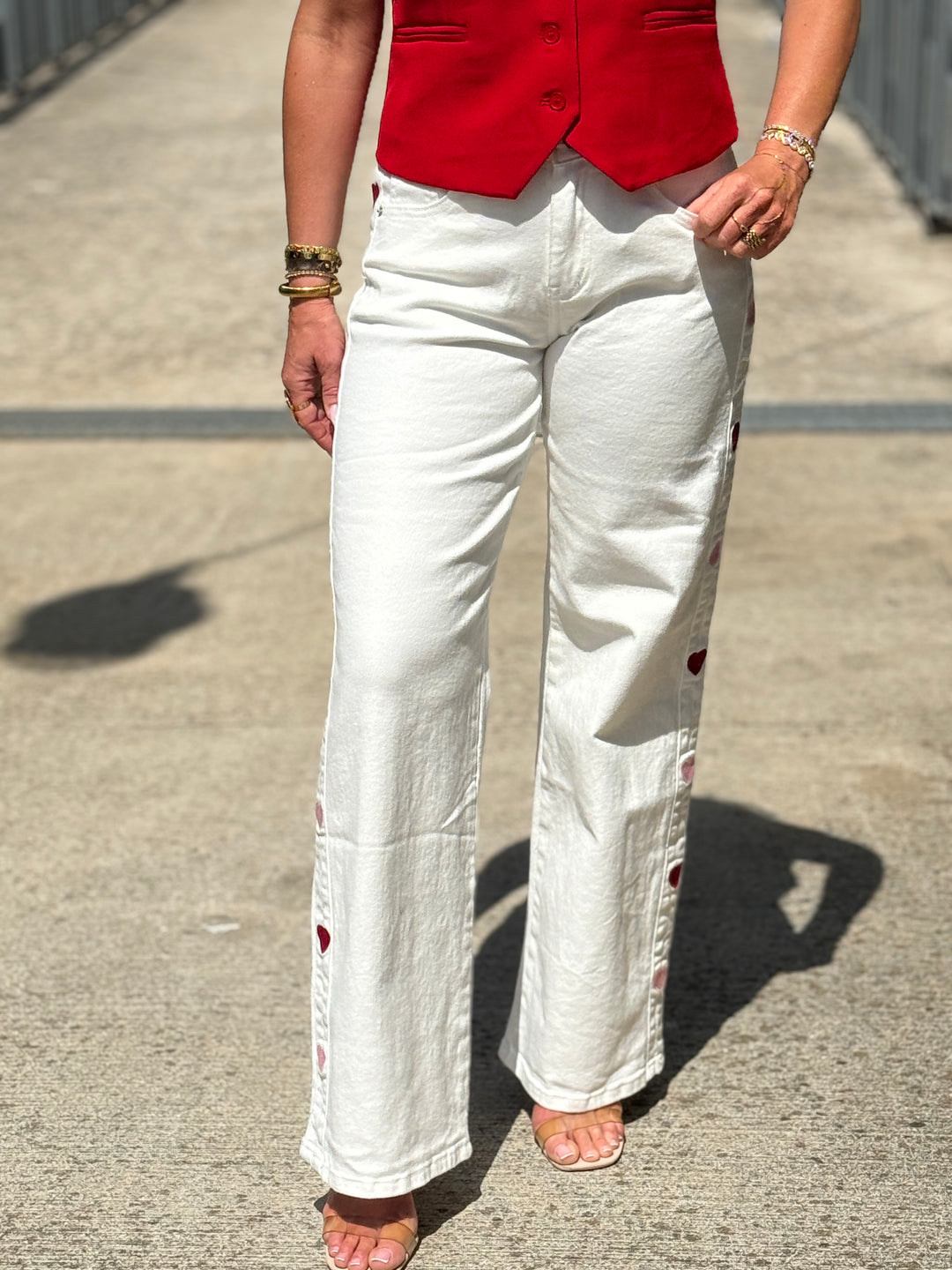 Jean blanc bandes cœurs rouge/rose 0236