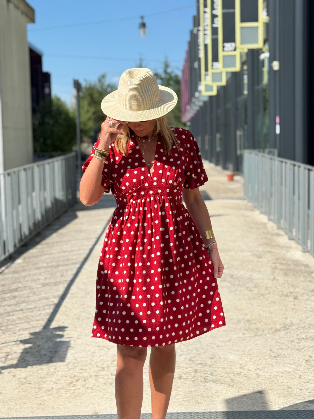Robe court rouge à pois 379