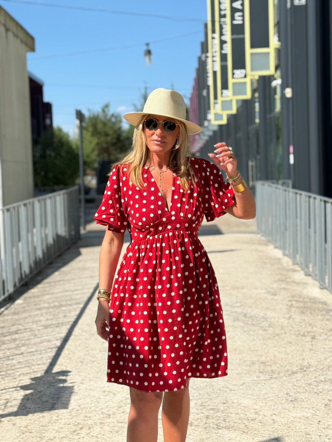 Robe court rouge à pois 379