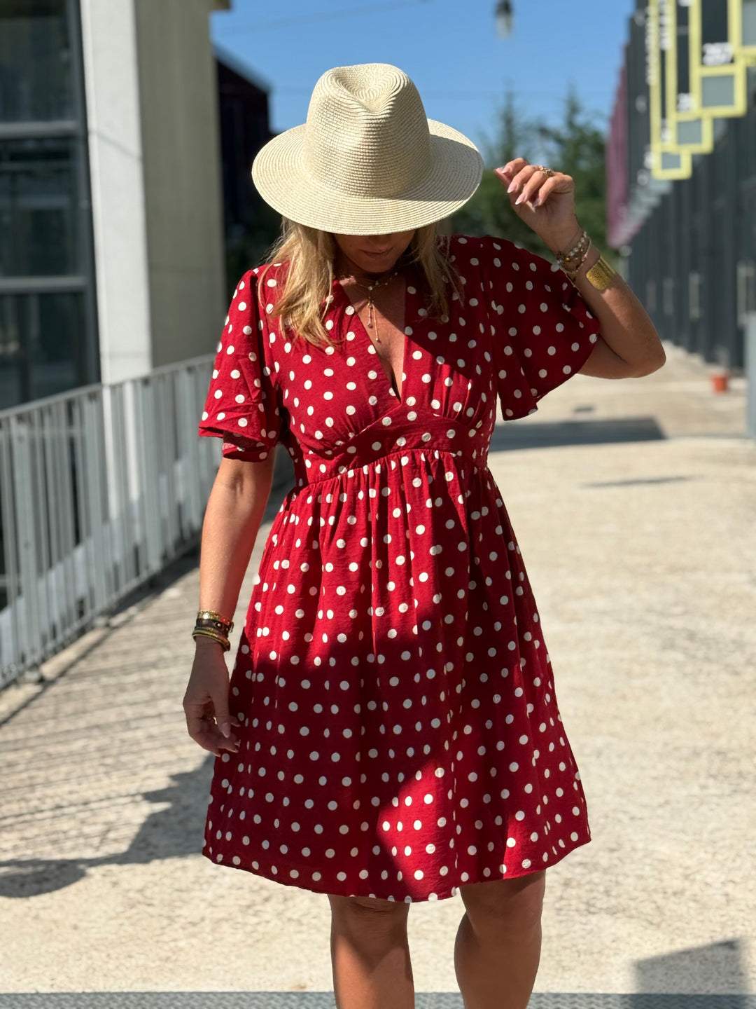 Robe court rouge à pois 379