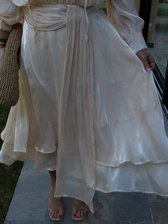 Robe satin volant beige nude