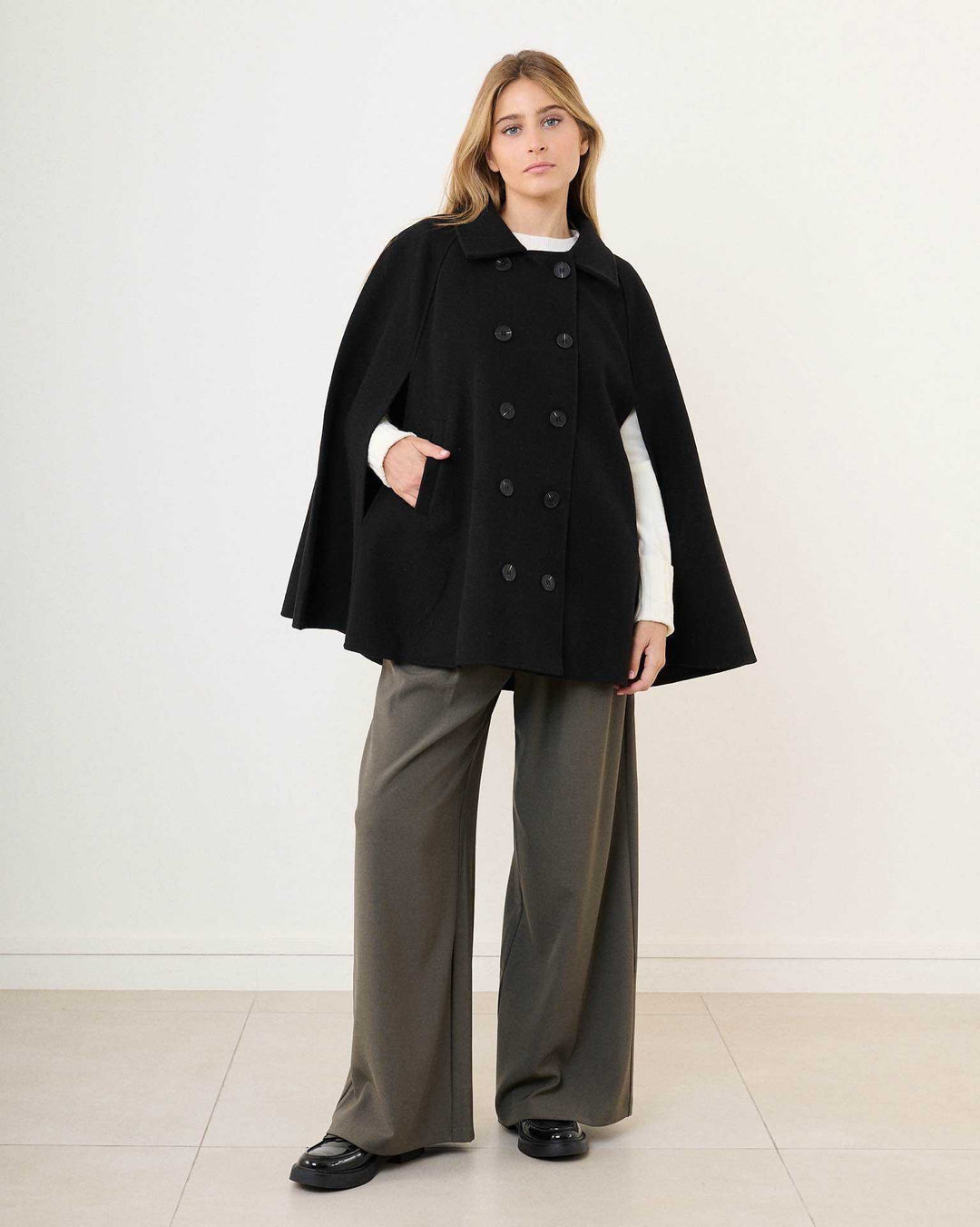 Cape lainer Noir 8709
