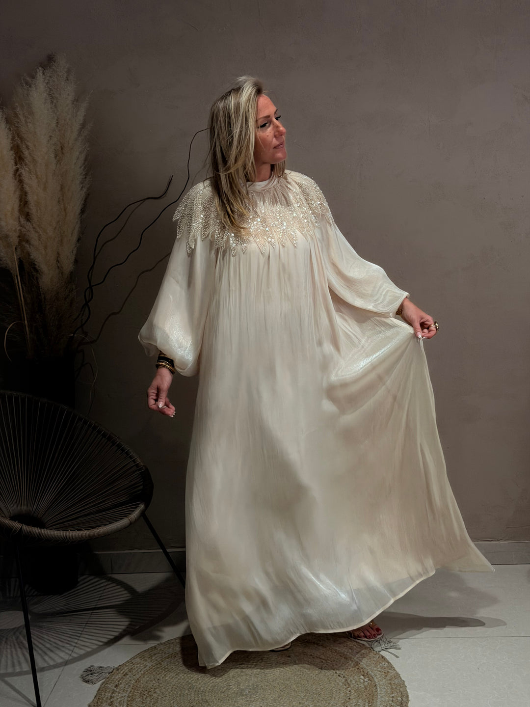 Robe abaya épaules perles Beige 8609