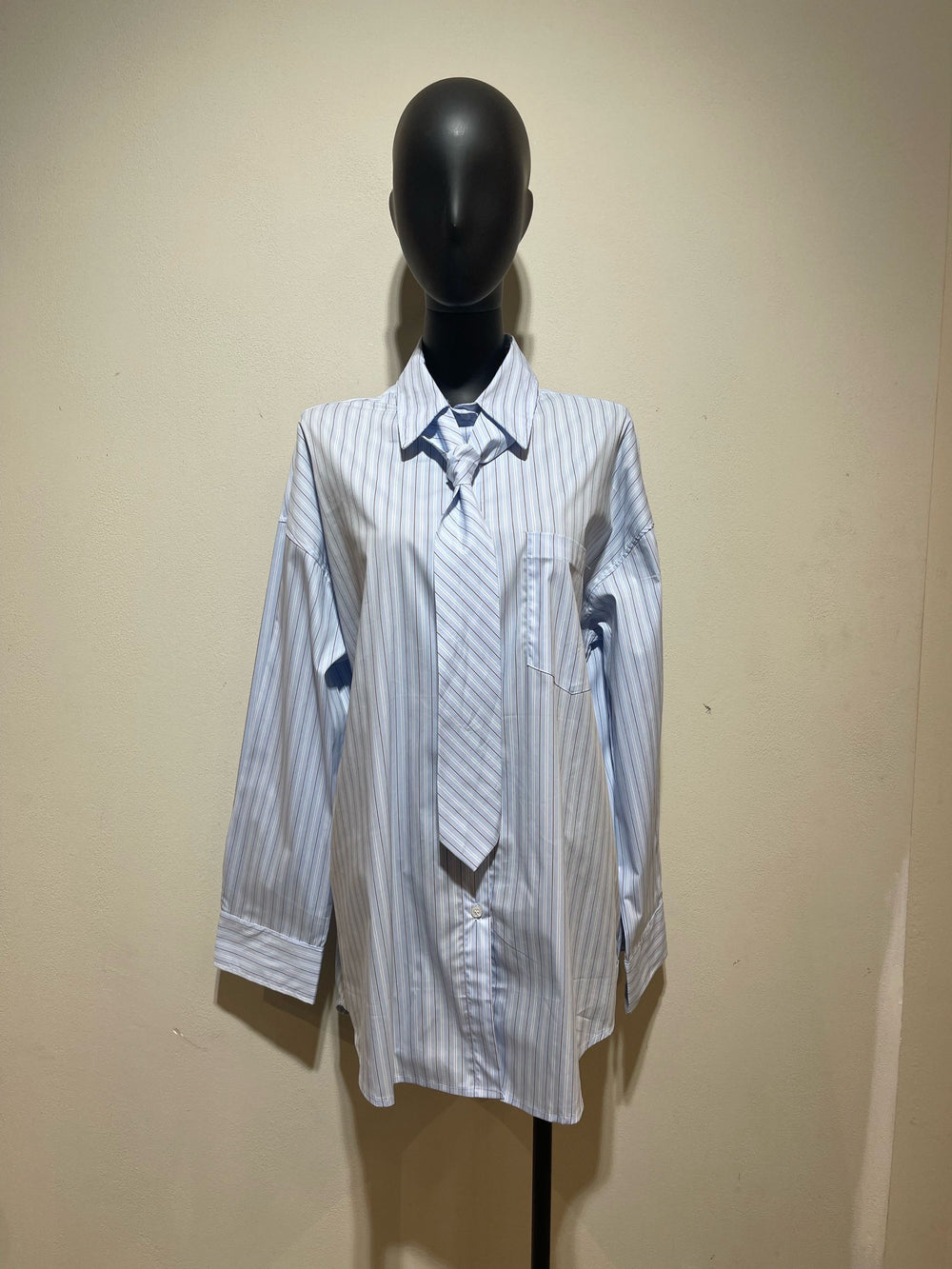 Chemise rayé avec cravate 81439