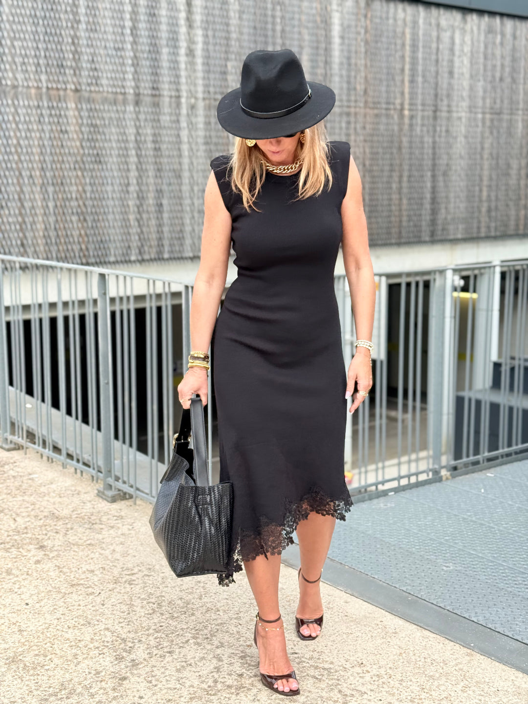 Robe maille épaulette dentelle en bas 5585 Noir