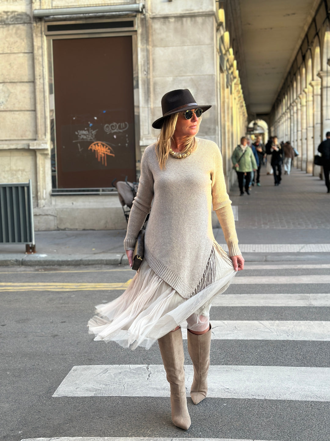 Pull Robe asymétrique franges voile 5318