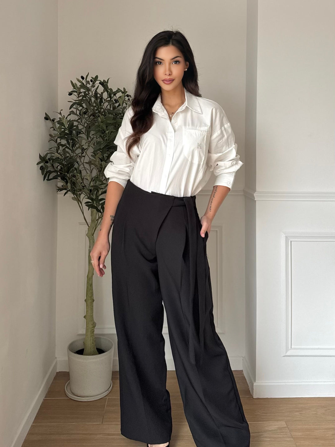 Pantalon pince attaché côté 778 Noir