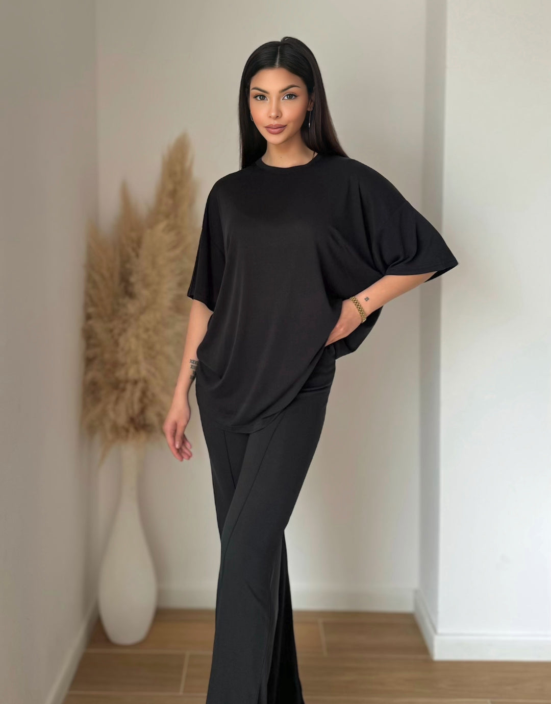 Ensemble t-shirt et pantalon noir 187