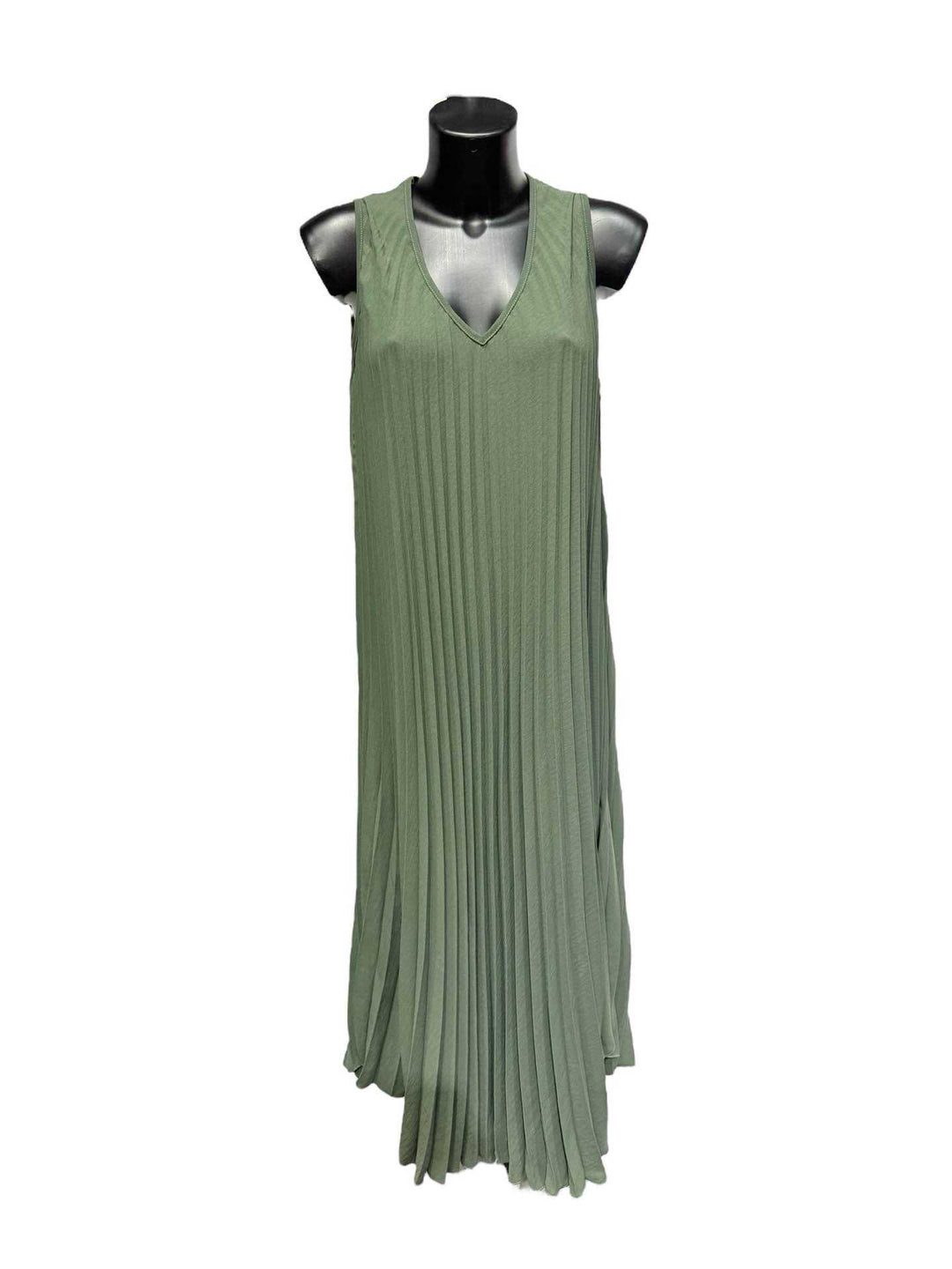 Robe plissé sans manches
