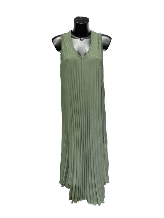 Robe plissé sans manches