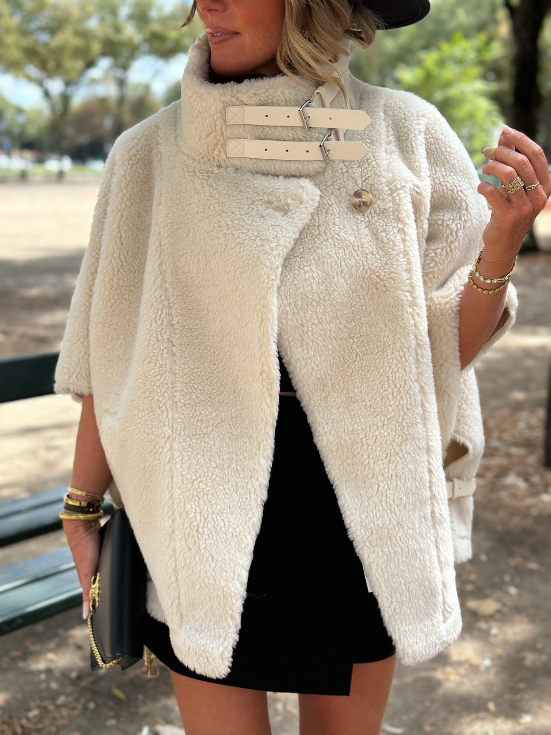 Veste fourrure moumoute Écru attachée 3102 (precommande 3j)