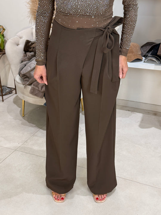 Pantalon pince attaché côté 778 choco