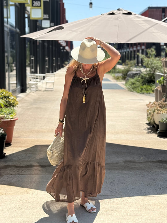 Robe longue col tressée