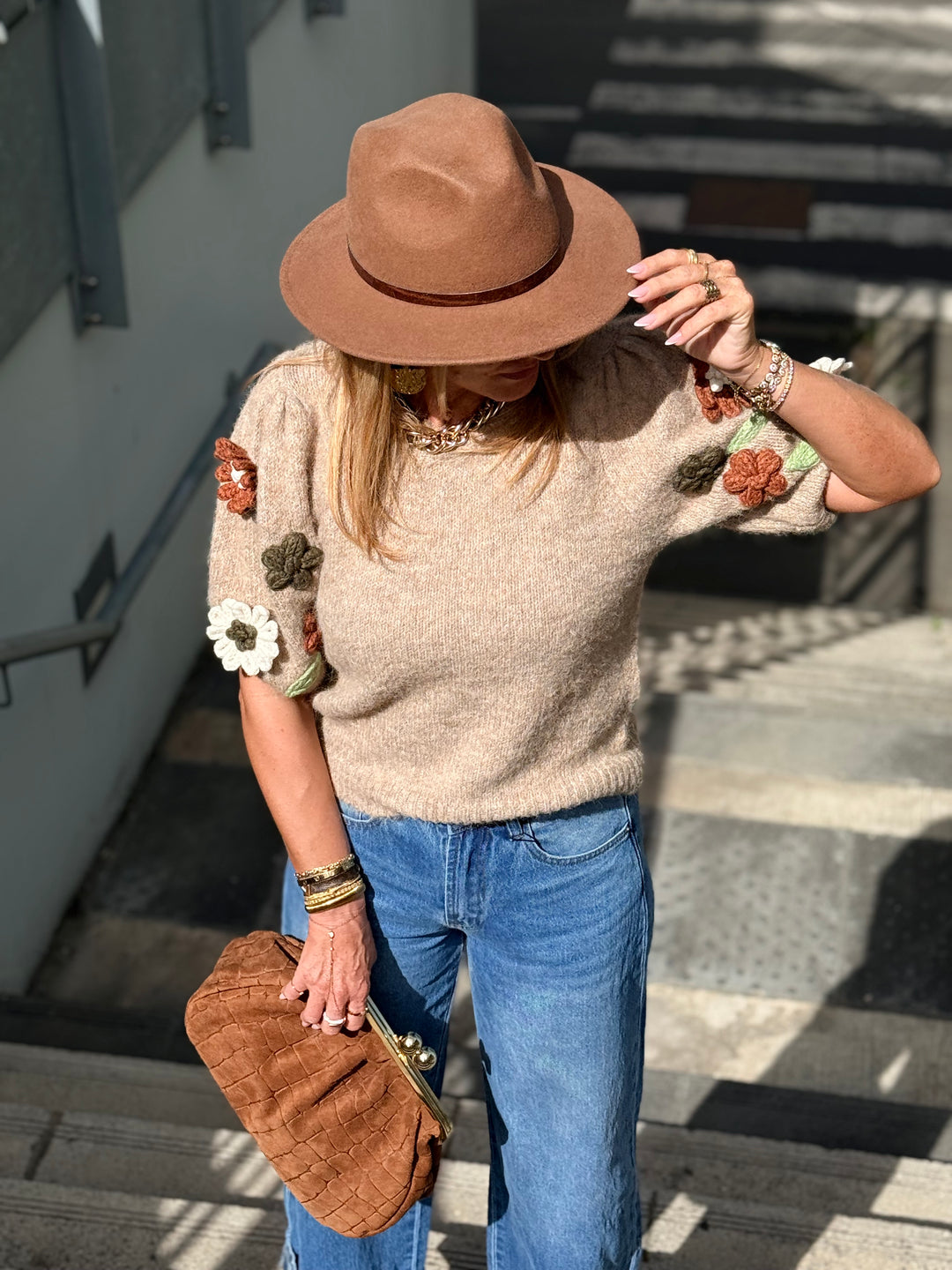 Pull épaules fleuris Camel 26683