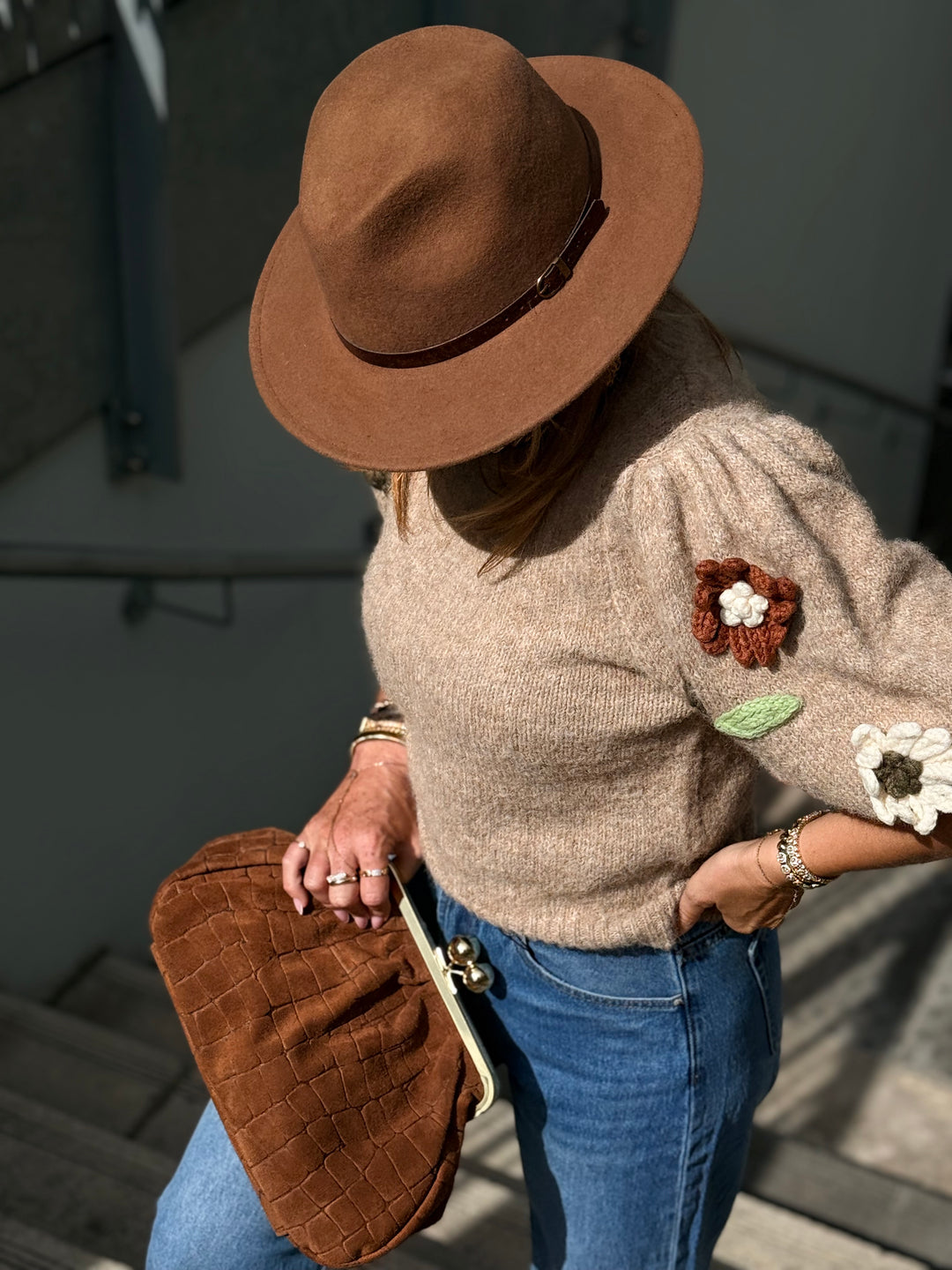 Pull épaules fleuris Camel 26683