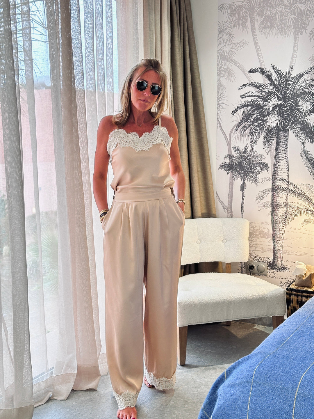 Ensemble satin aux dentelle champagne