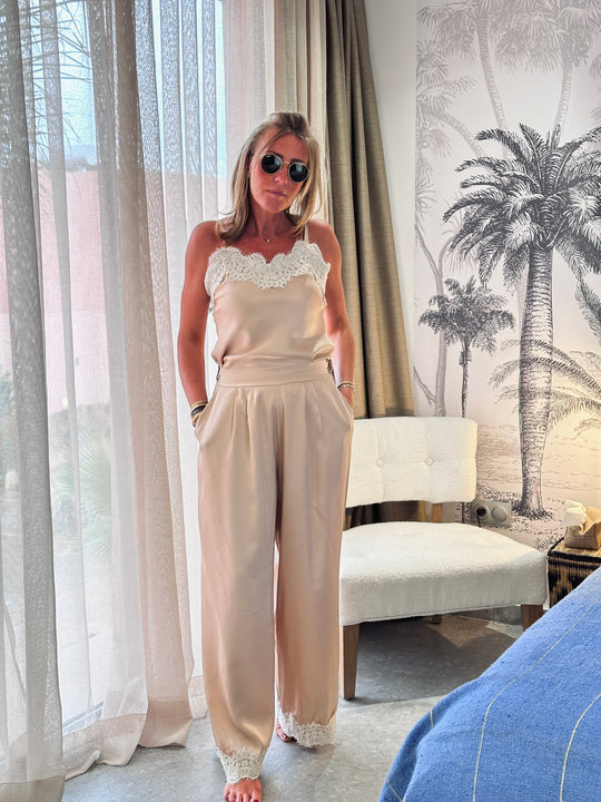 Ensemble satin aux dentelle champagne