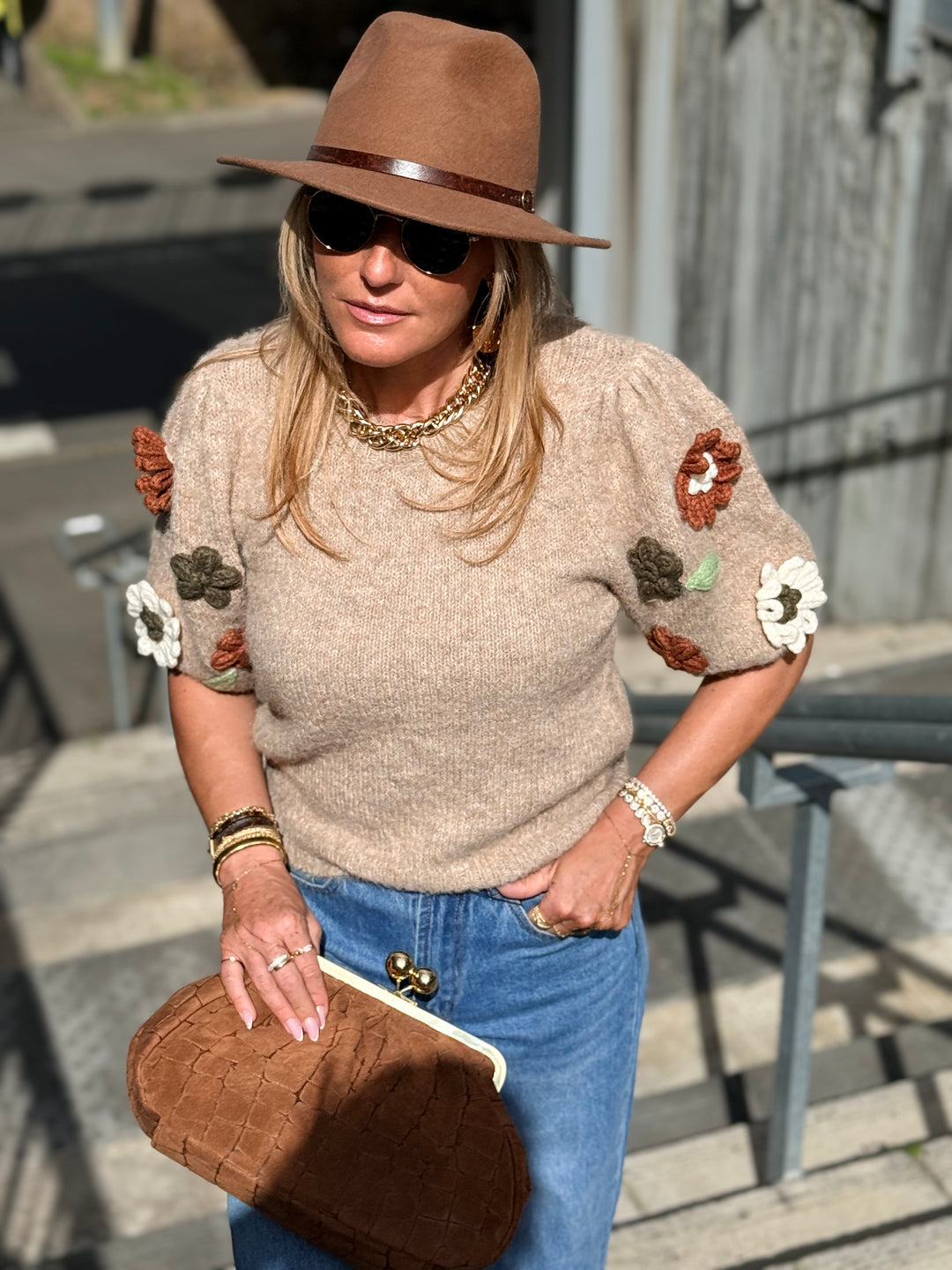 Pull épaules fleuris Camel 26683