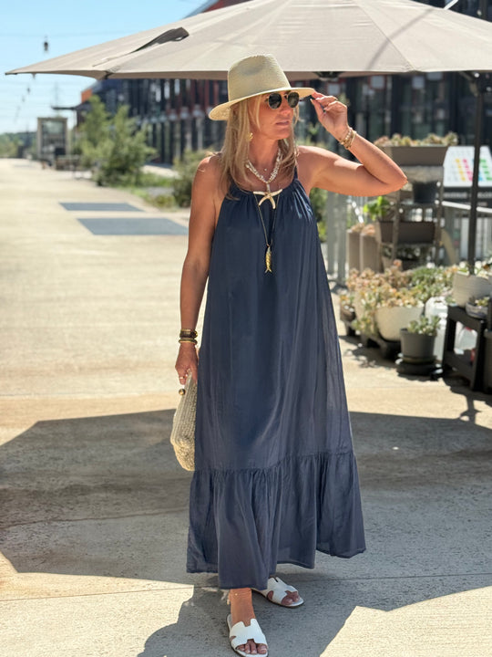 Robe longue col tressée