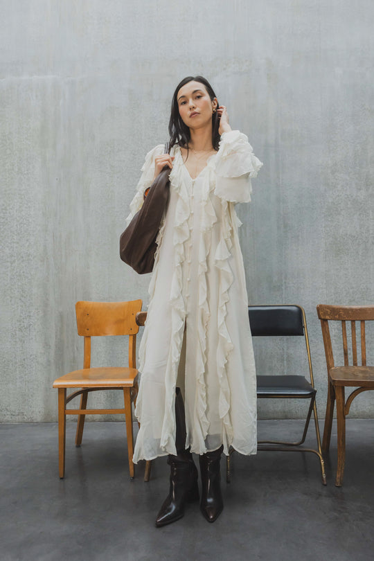 ROBE LONGUE A VOLANTS 1607