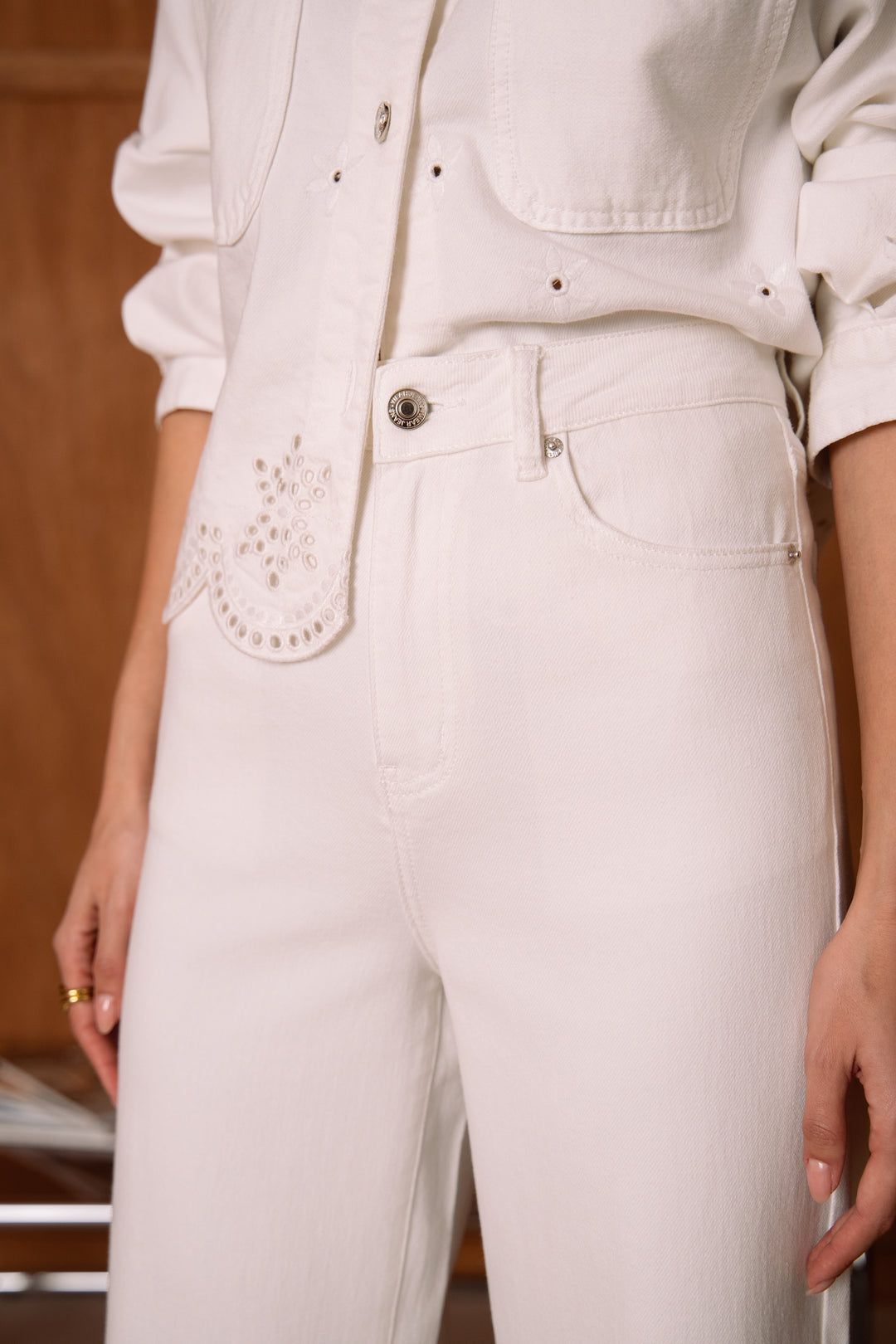Jean blanc Brodé JP9099
