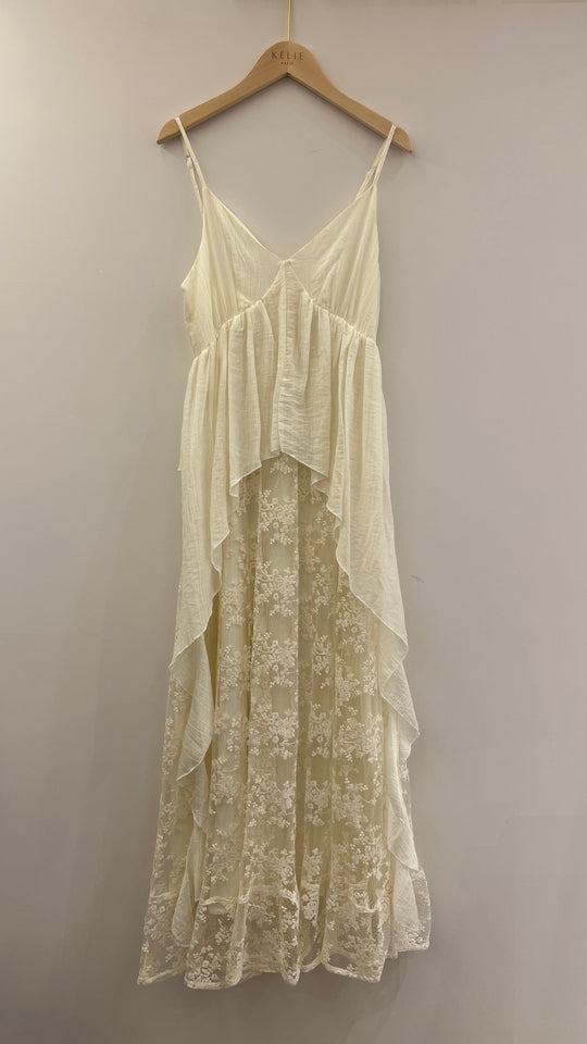 Robe volant dentelle écru K9-08
