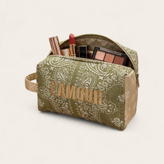 Trousse brodé amour 1912