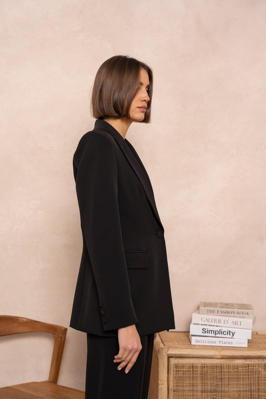 Blazer cintré Noir Karine 2208 (entre deux sous tailler)
