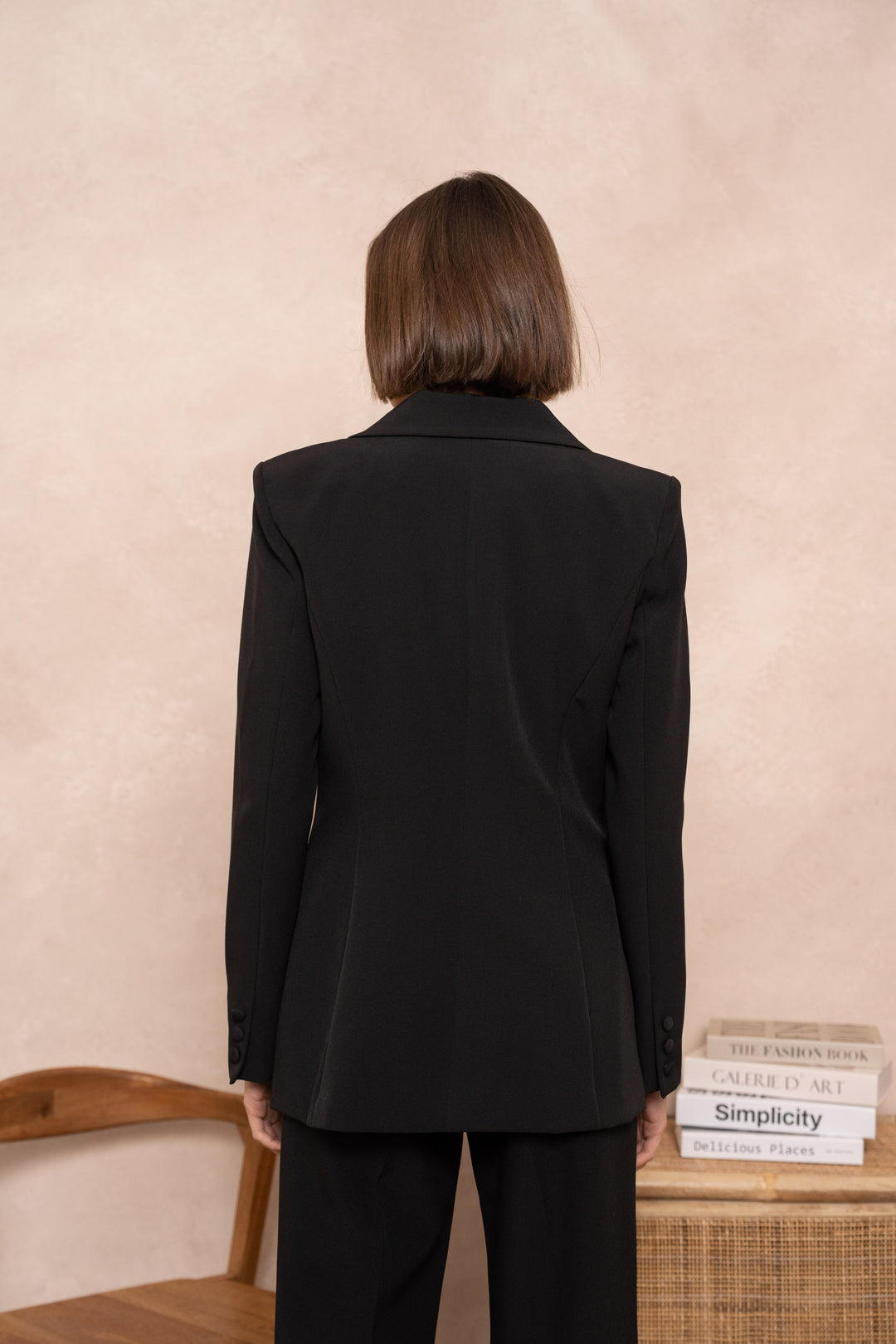 Blazer cintré Noir Karine 2208 (entre deux sous tailler)