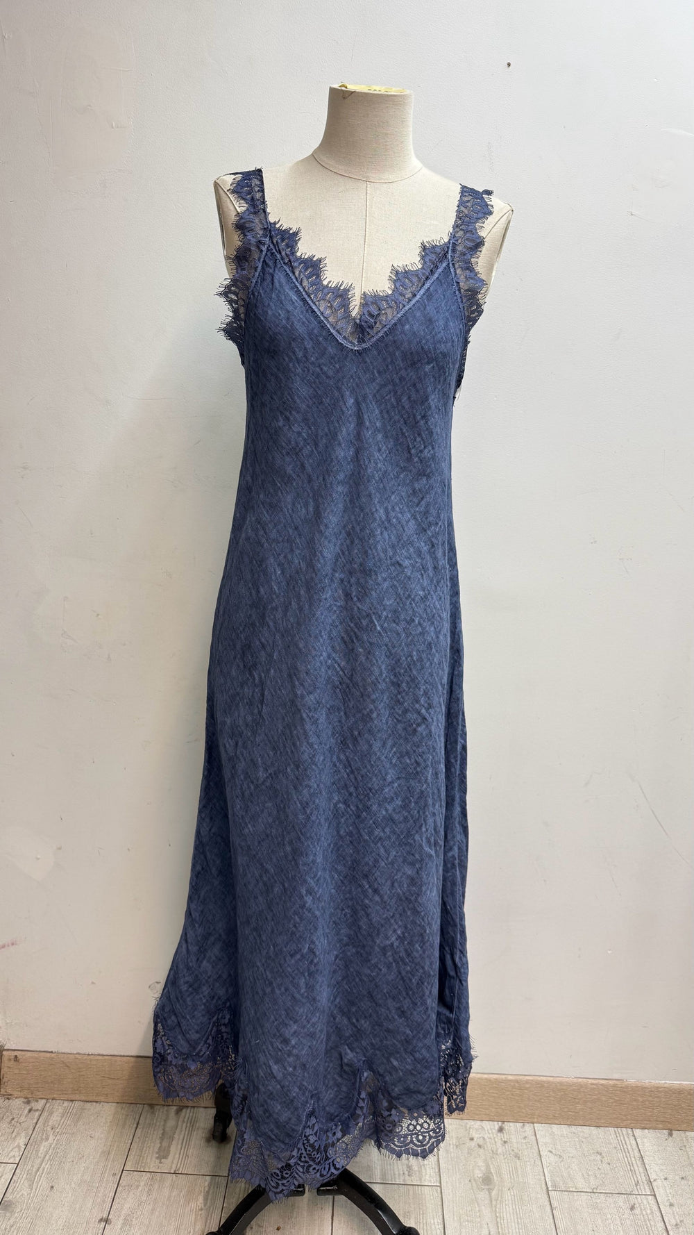 Robe lin aux dentelle 26700 Bleu