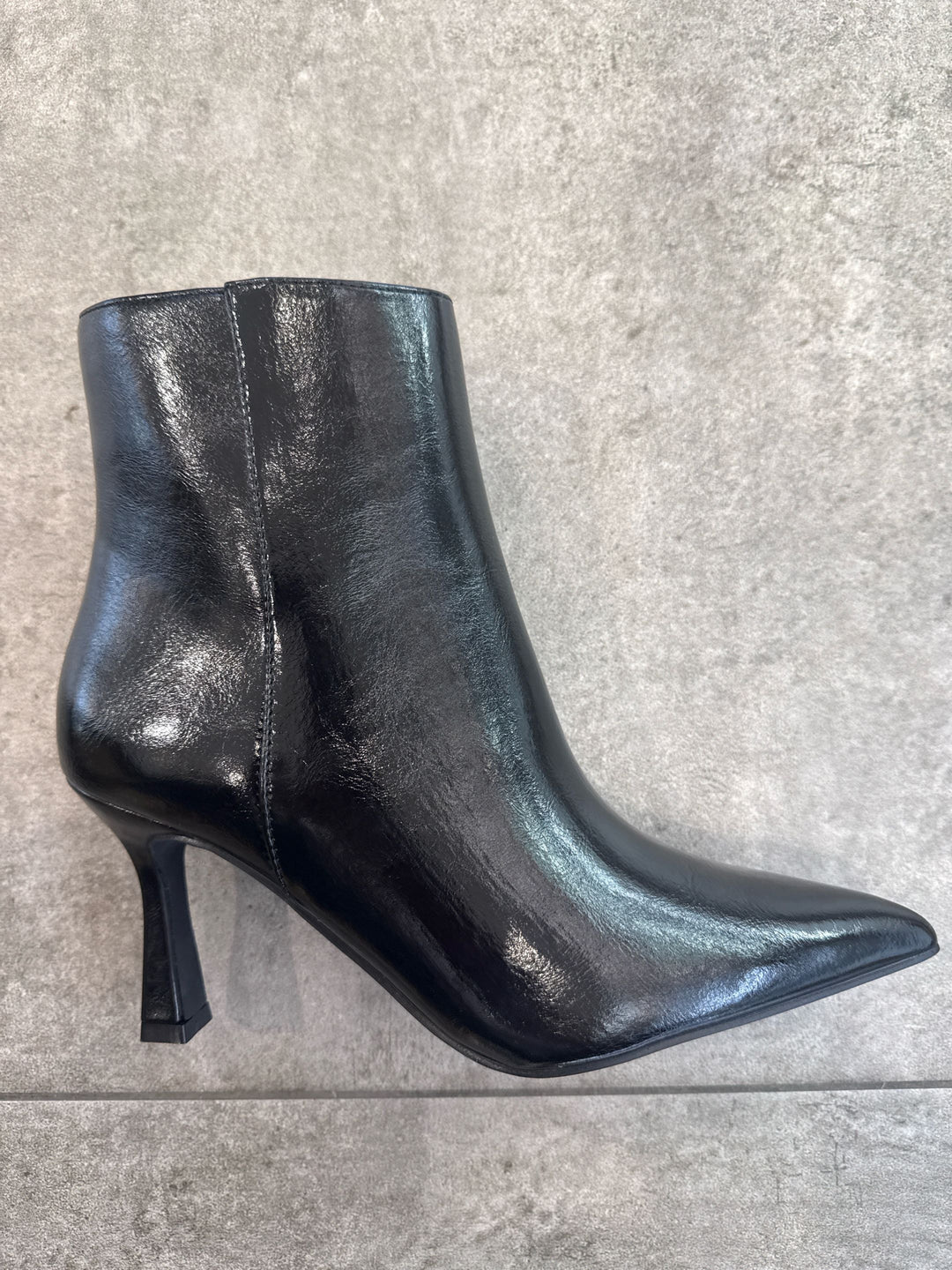 Bottine pointu Noir D-239